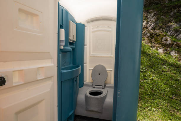 Portable Toilet Options We Offer in University Heights, IA